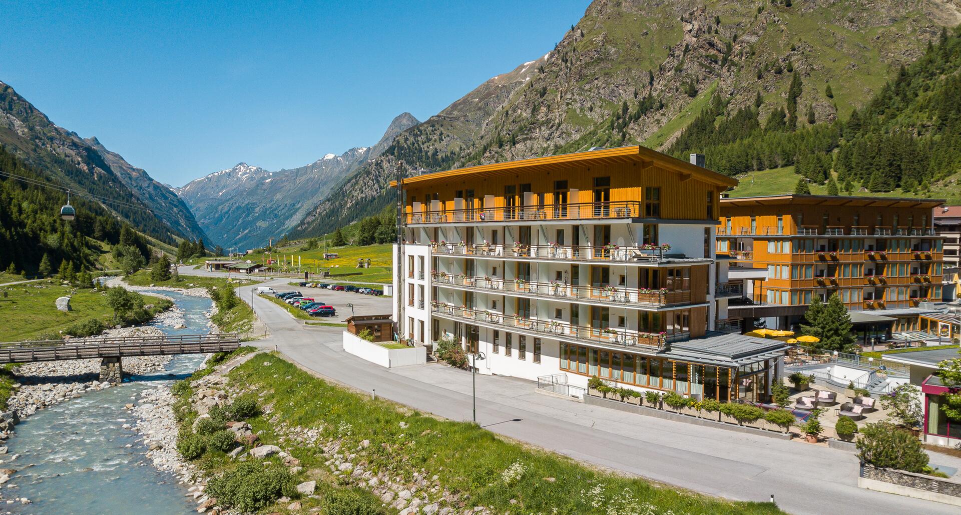 DAS VIER – Sports and Wellness Hotel Pitztal Valley Tyrol in summer