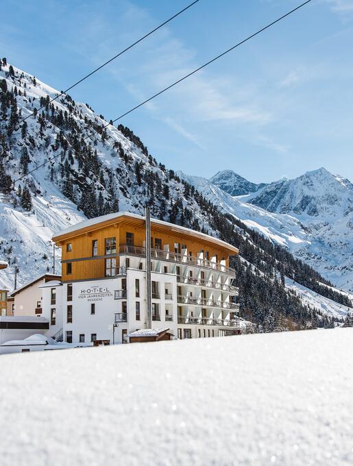 DAS VIER – Sport- & Wellnesshotel Pitztal Tirol im Winter