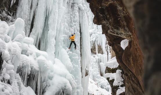 ice climbing in Pitztal Tyrol