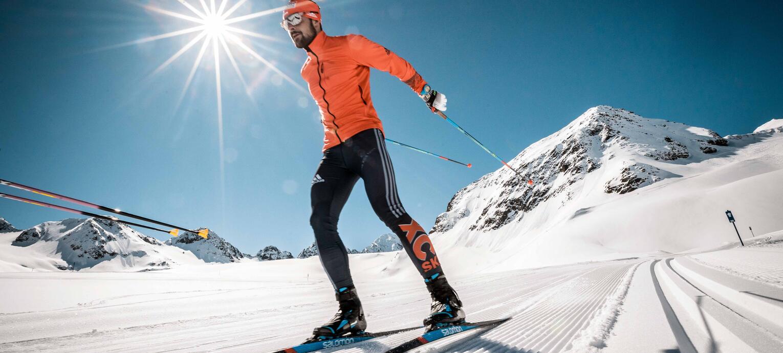 Langlaufen bei Sonnenschein im Pitztal